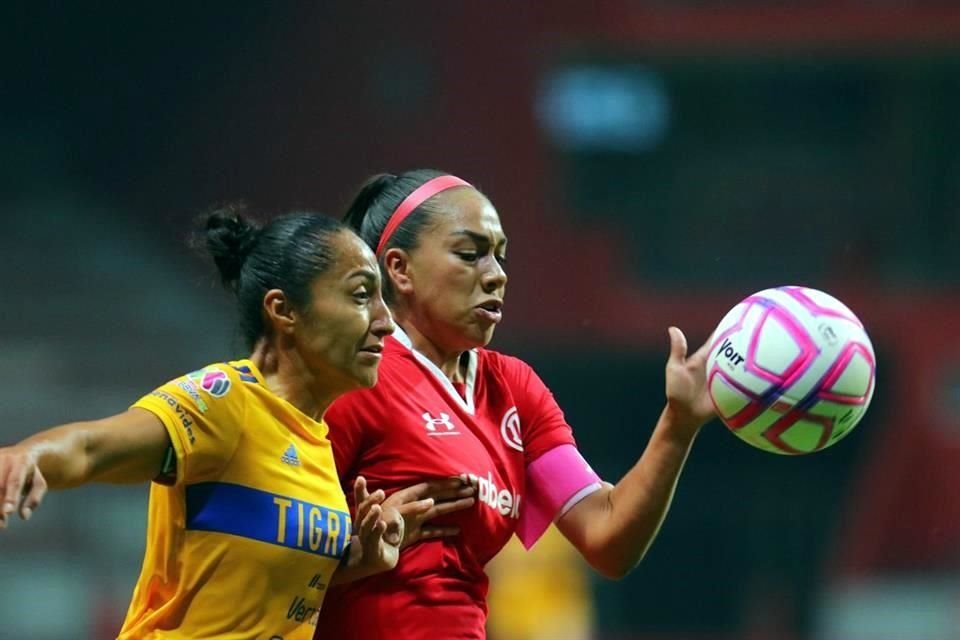 Repasa las acciones del partido Toluca-Tigres Femenil por la ida de Cuartos.