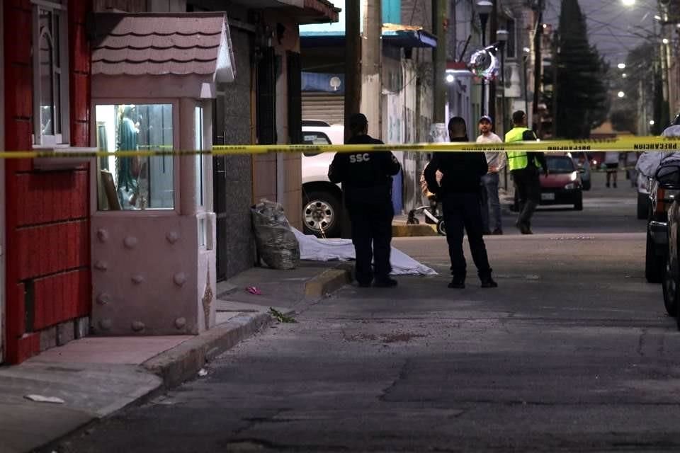 Un hombre de aproximadamente 30 años fue asesinado en la Colonia Gabriel Ramos Millán en Iztacalco.