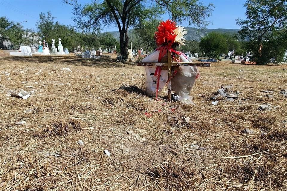 Unas mil 800 personas han terminado en la fosa común.