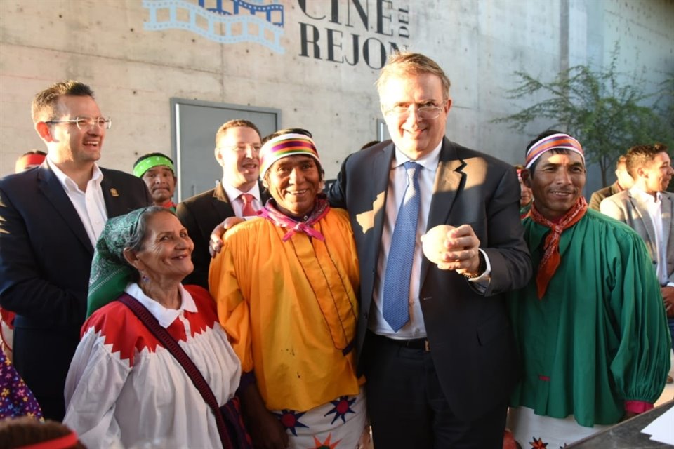 El Canciller Marcelo Ebrard dijo que México es un país de 130 millones de habitantes que está en posibilidad de dar asilo a aquellos venezolanos que así lo soliciten.