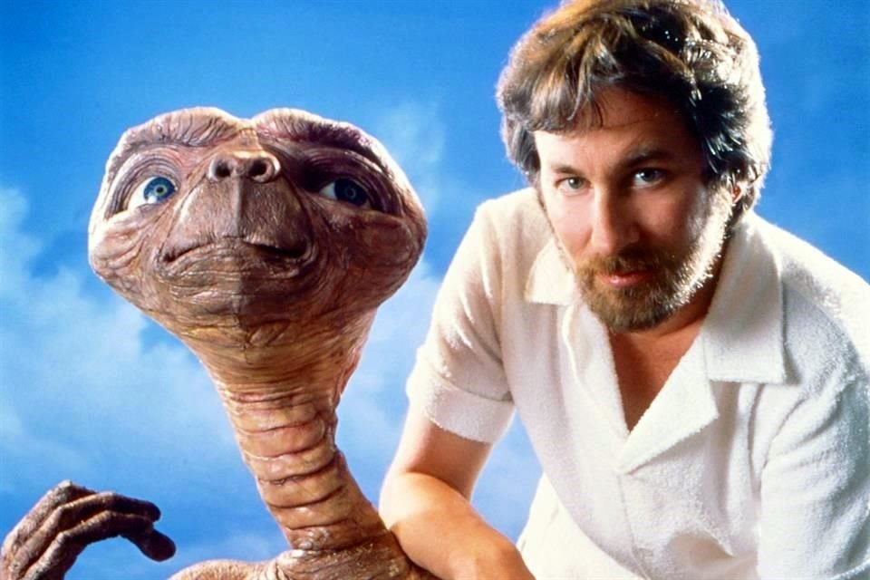 Uno de los modelos mecatrónicos que se usaron en 'E. T. El Extraterrestre', película de 1982, será puesto a la venta en diciembre.