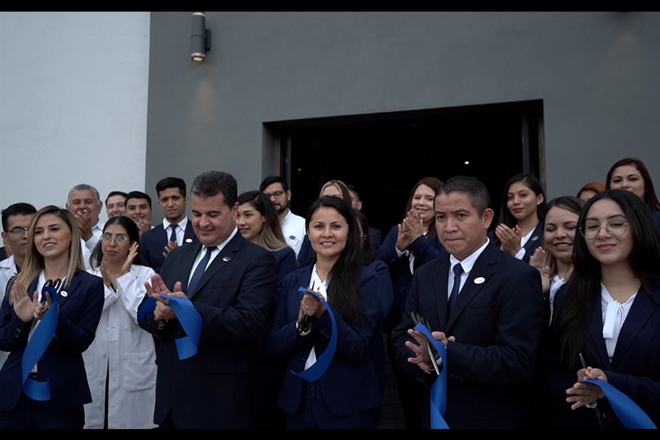 La inauguración del tercer almacén y oficinas operativas de Diinsel. 