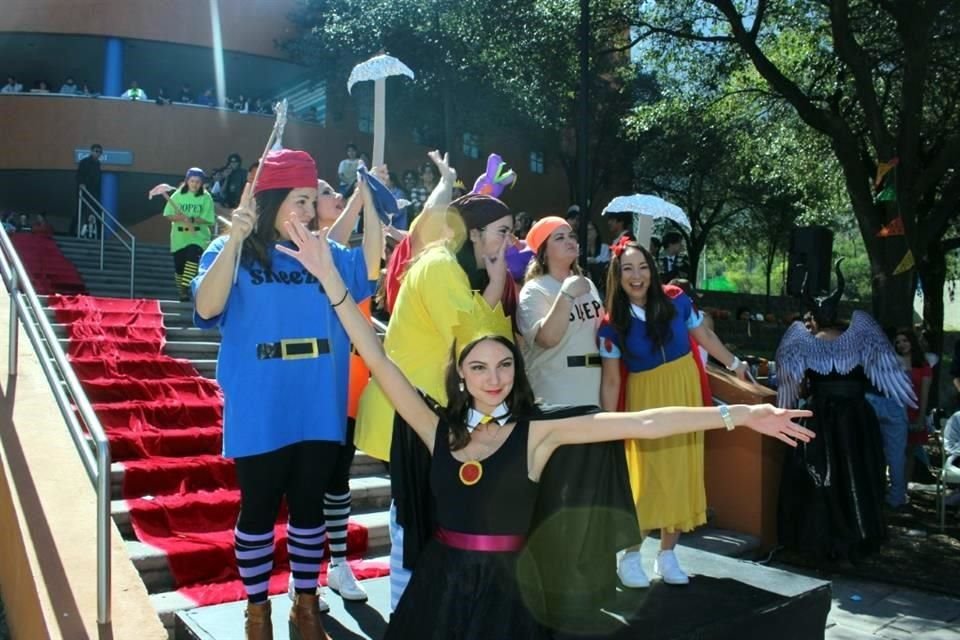 Desfile Halloween Prepa TEC