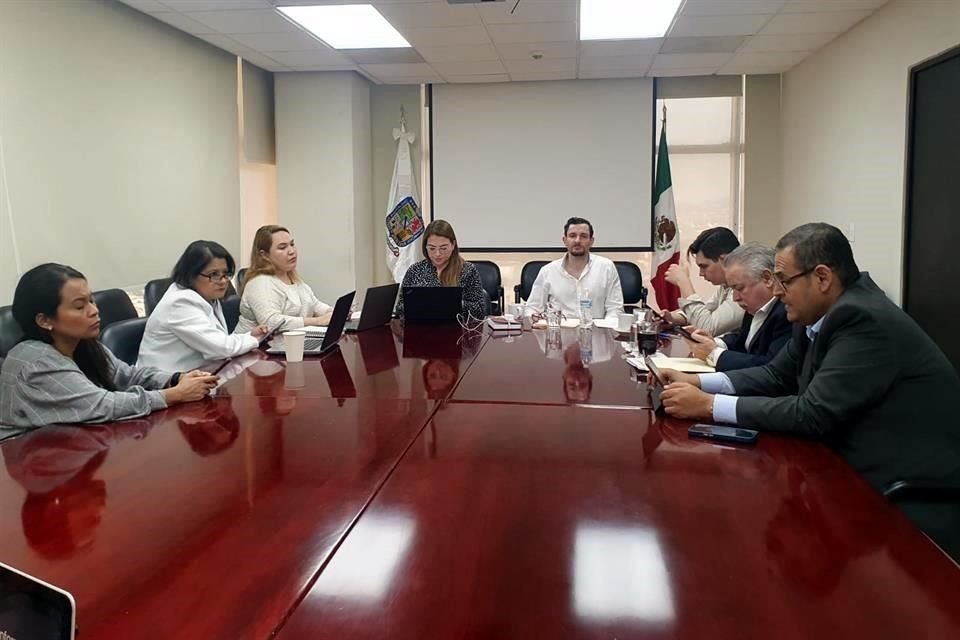 Los integrantes del Comité de Selección del SEA realizaron la reunión a puerta cerrada.