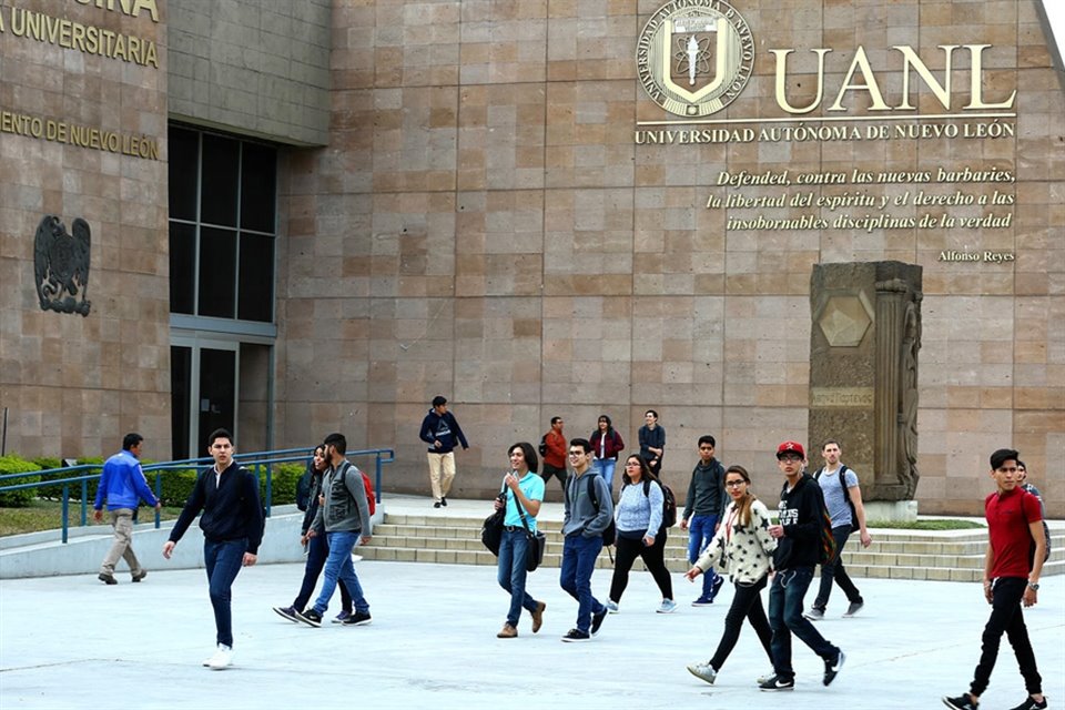 Banregio realiza con la UANL tareas de interés común relacionadas con actividades científicas, tecnológicas, académicas, de investigación y culturales.