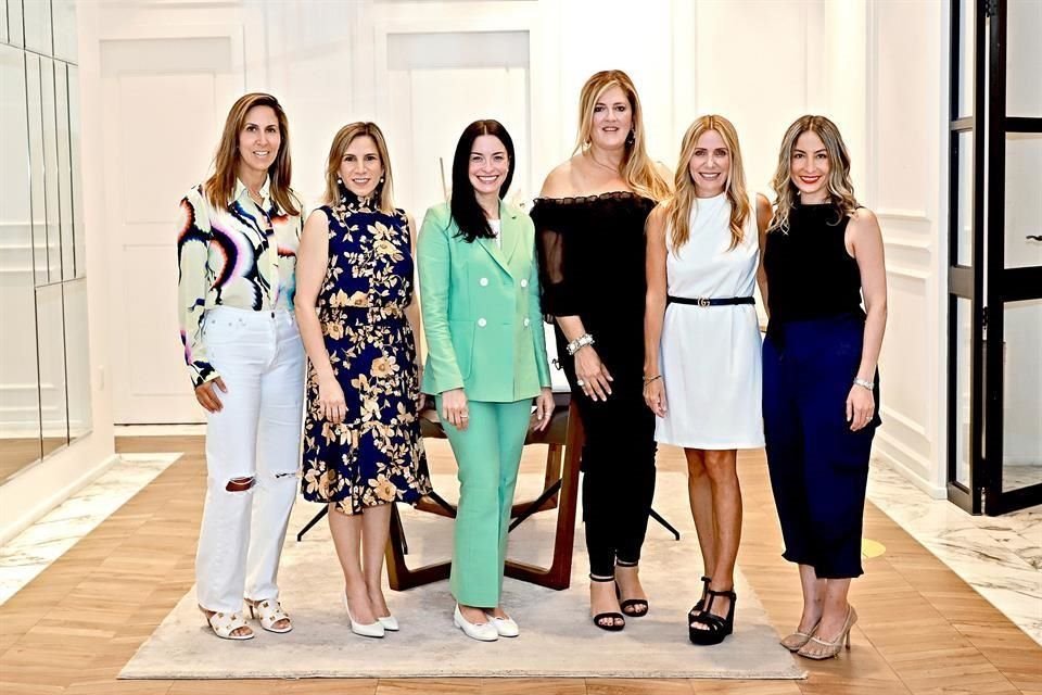 Maca Ramírez de Páez, Ale Riveros, Norma González de Margáin, Gabriela Iza de Lozano, Dora Pérez de Lozano y Vanessa Villarreal de Martínez