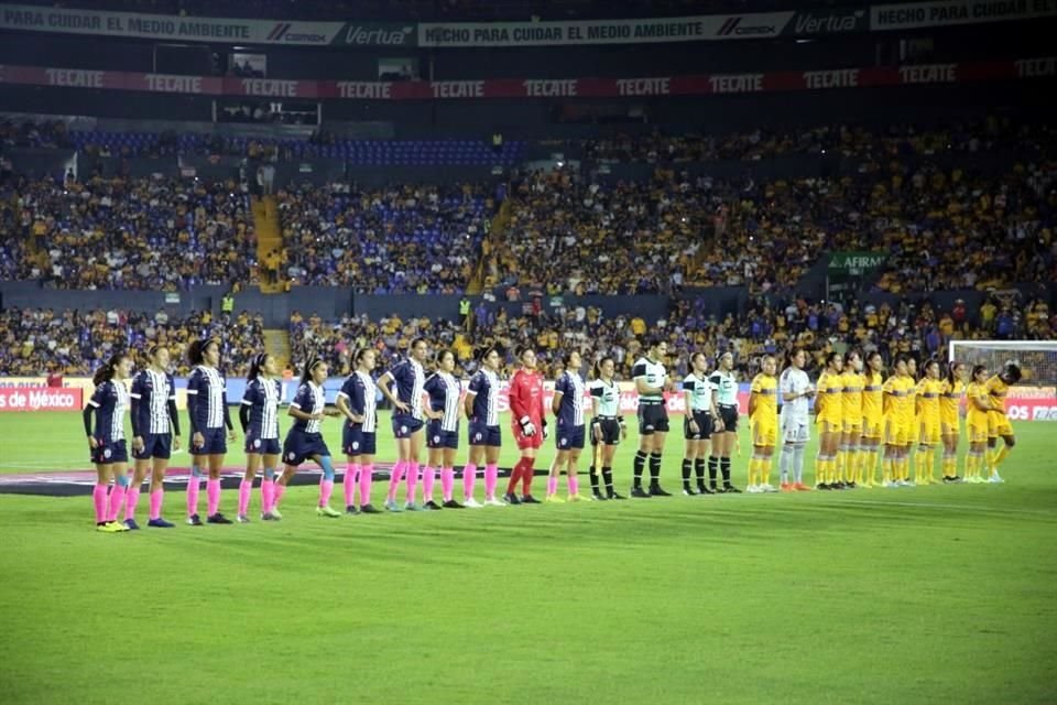 Rayadas y Tigres Femenil llegaban al duelo de ida de Semifinales tras haber goleado en los globales en Cuartos.