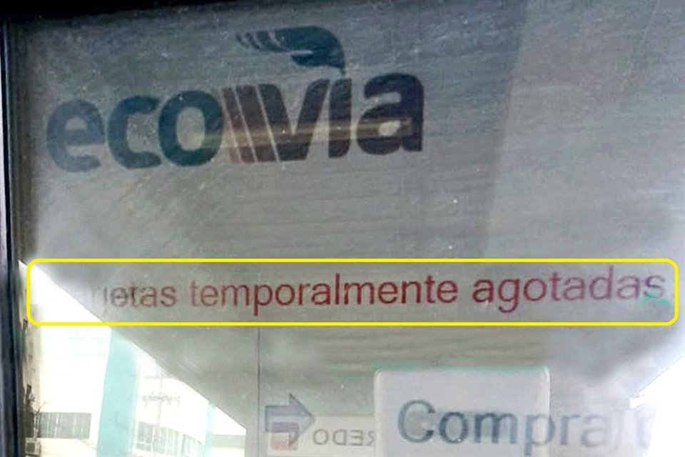 Máquinas expendedoras en estaciones de Ecovía carecen de tarjetas Feria para vender a usuarios.