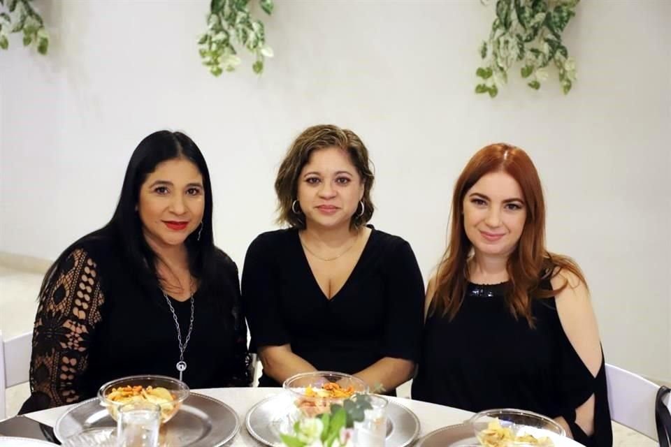 Mónica Cepeda, Mayra Álvarez y Eva Villarreal