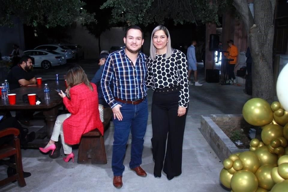 Adrián Garza y Sandra Guajardo