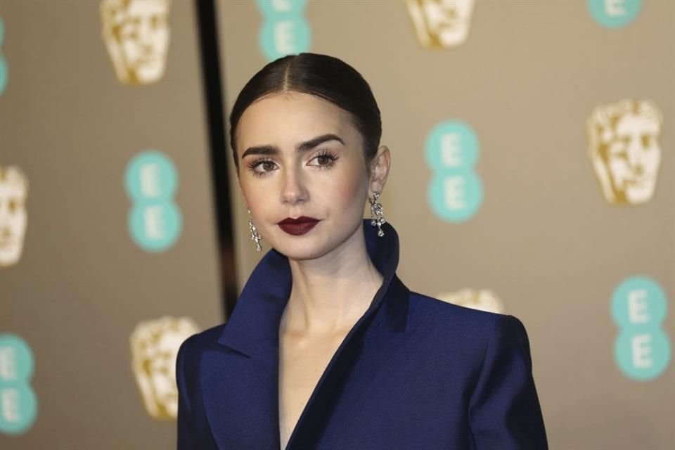 Lily Collins liderará la adaptación de 'The Accomplice' de Lisa Lutz; será protagonista y directora ejecutiva del nuevo proyecto de Amazon.