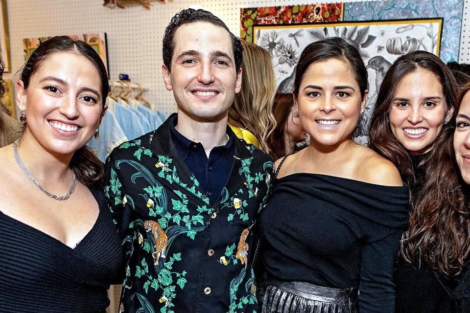 Gaby Barrera, Alexis Zambrano, Balbina Garza Sada y Karla Baill