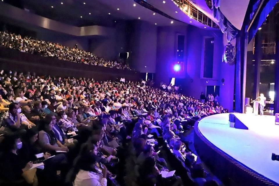 El Auditorio San Pedro lleno fue la prueba para<br>confirmar el éxito que tuvo el Tercer Congreso<br>'Sanamente: Pausa para Sanar', que habla sobre salud mental y que organiza Ingenium.