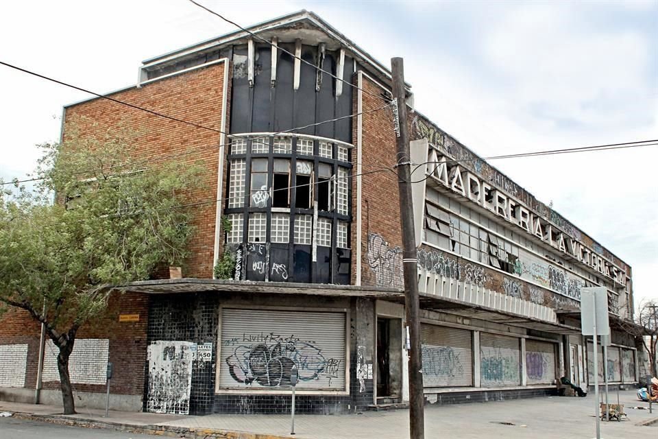 El Alcalde Luis Donaldo Colosio dijo que, tras ser restaurado, el edificio se convertirá en un centro al que llamará Casa del Libro Monterrey.