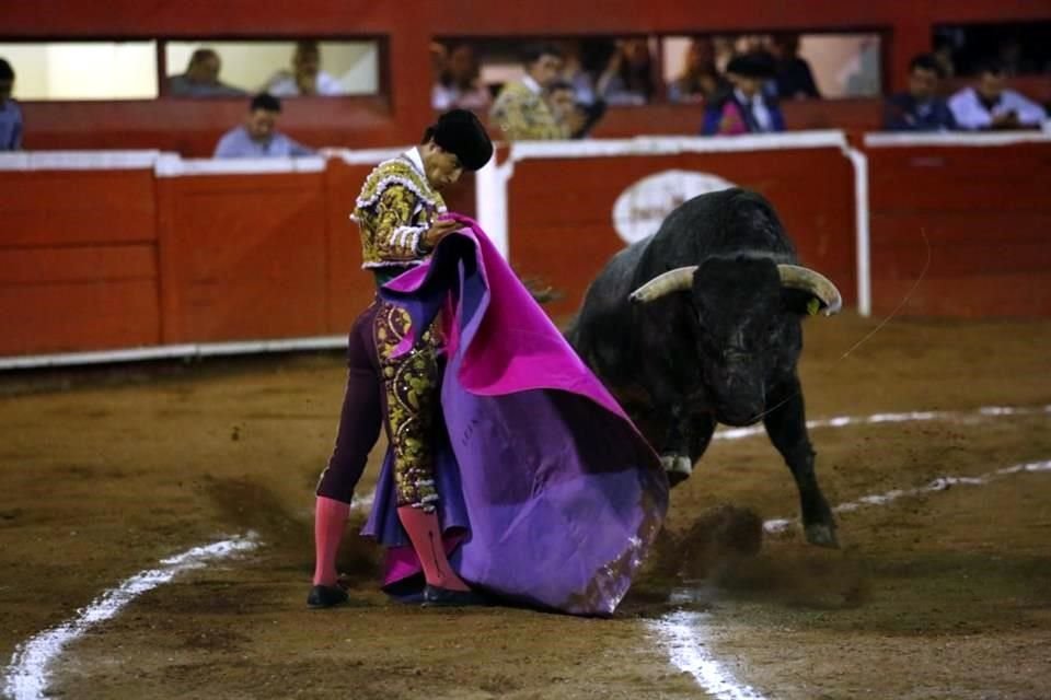 Las imágenes de la corrida en la Monumental Monterrey, donde triunfo Luis David Adame.