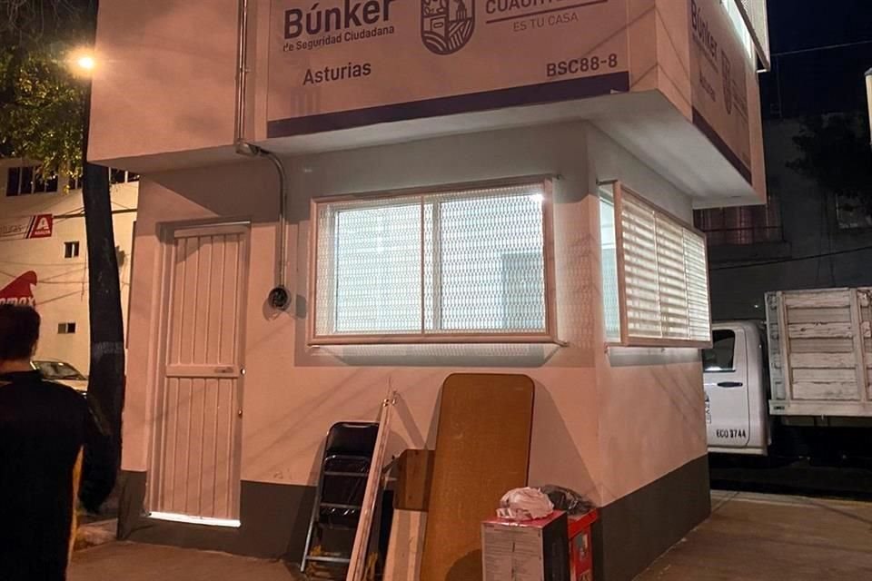 Ocho meses después, personal de la Alcaldía Cuauhtémoc ocupó el espacio para, supuestamente, convertirlo en una caseta de seguridad.