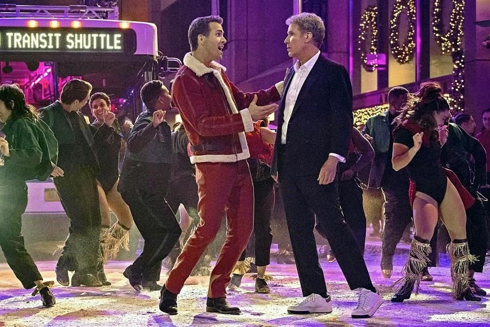 Motiva a Ryan Reynolds el reto musical al que se enfrentó con Will Ferrell en la cinta 'Spirited', nueva versión de 'Un Cuento de Navidad'.