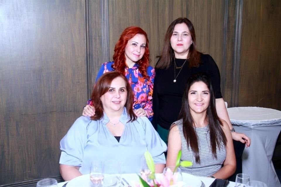 Amabely Calderón, Brenda Chapa, Bárbara May y Ana Romero