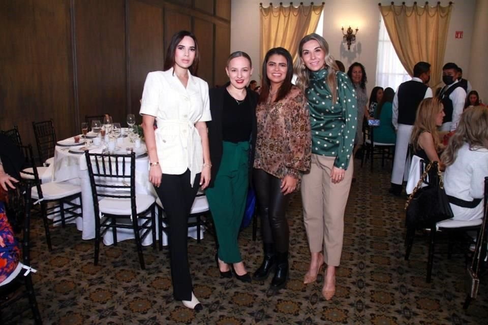 Ana Pau Franco, Karla Cárdenas de Méndez,  Xóchitl Martínez y Marisol Olivares de Salame