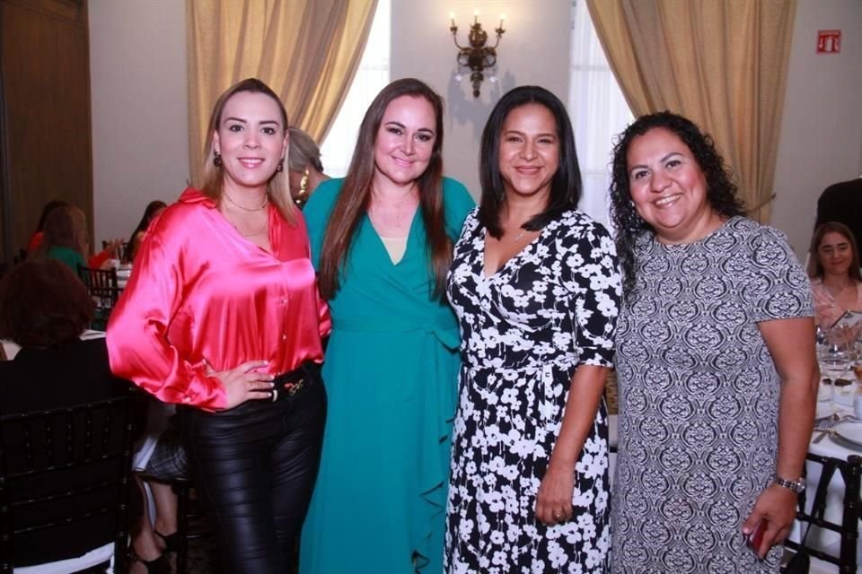 Érika Ávalos de Gutérrez, Victoria Cantú de Garza, Liz Peña y Mayra Reyna