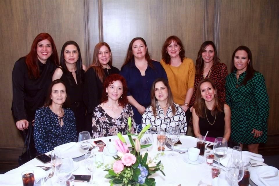 Caty García, Lizy Cárdenas, Maricela Salazar, Nora de González, Verónica García, Rosa María Villarreal, Alejandra de Áncer, Verónica Elizondo, Ale Salazar y Claudia Valdés