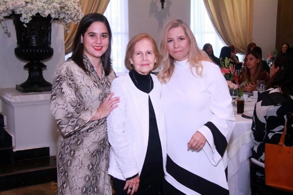 Fernanda Garza, Rosalba Áncer de Gómez y Almira Gómez