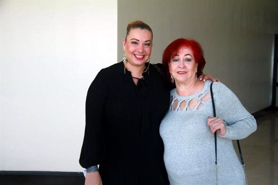 Claudia González y Graciela Lozano