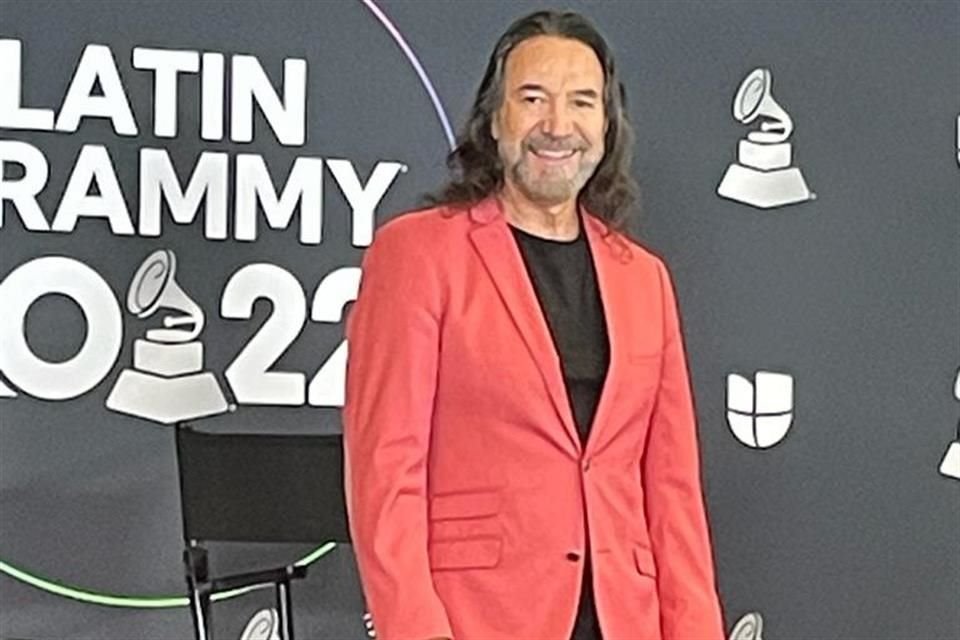 Ya en Las Vegas, 'El Buki' dijo que la música latina está ganando más espacios a nivel mundial.