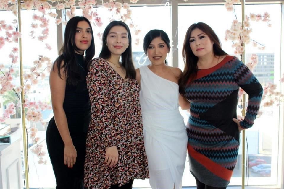 Marlene Garza, Valeria Orta, Cinthia Luevano y Lili Orta