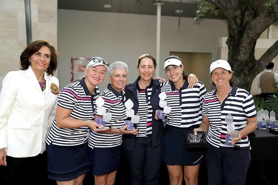 Claudia García, Karla Villarreal, Hannia Lozano, Paulina Garza, Regina Lozano y Lourdes de Martínez