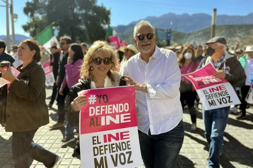 Paty Sáenz de Urdiales y Leopoldo Urdiales Guerra