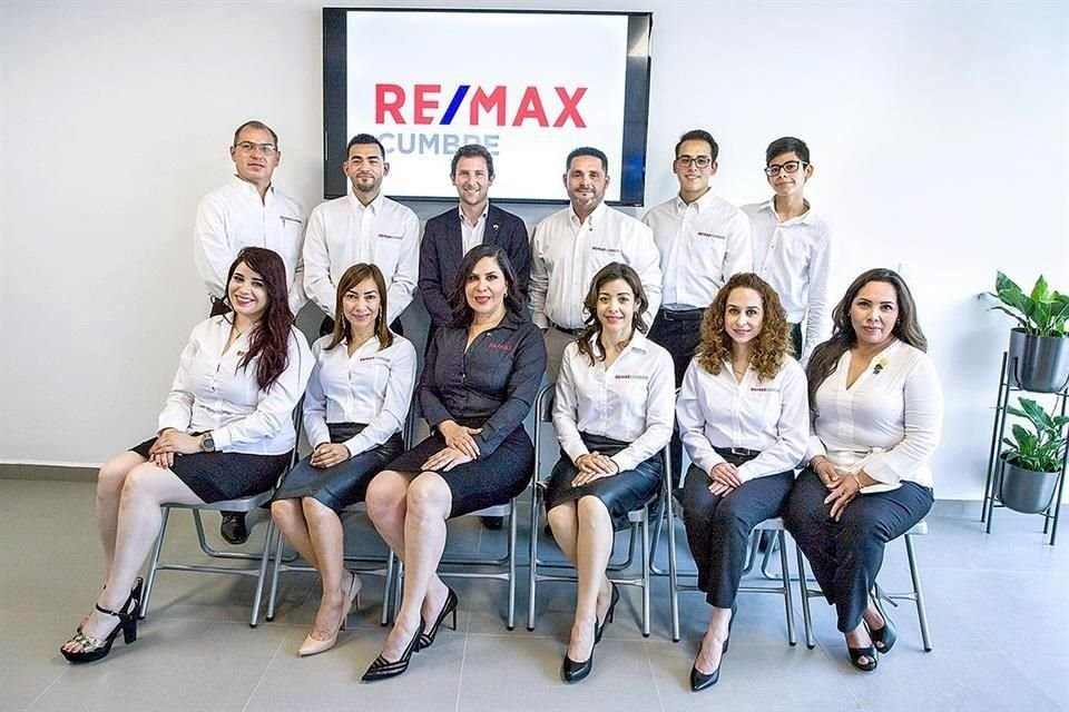 Equipo de RE/MAX CUMBRE.