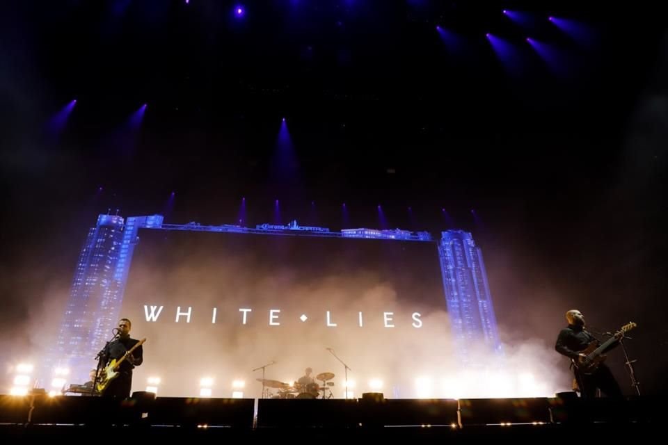 En el primer día del Corona Capital asistieron 90 mil personas, quienes disfrutaron de sus bandas favoritas como White Lies y Wallows.