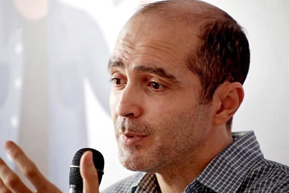 Geney Beltrán, escritor y crítico literario.