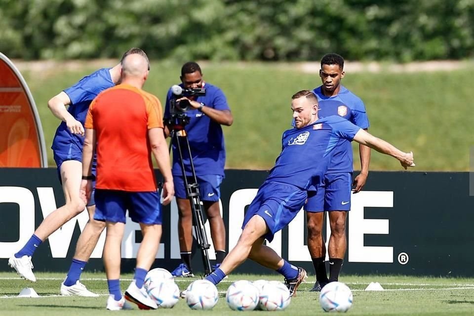 El ex rayado Vincent Janssen será titular este lunes en el duelo ante Senegal.