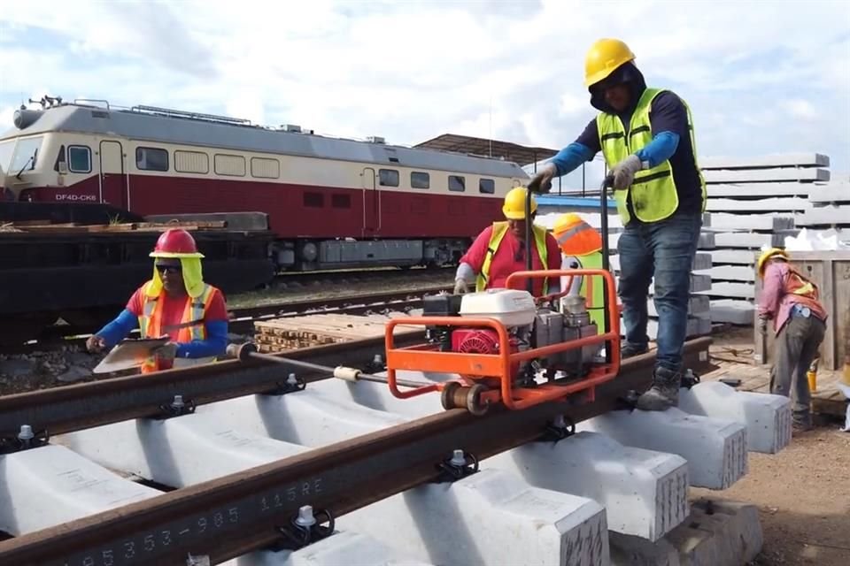 AMLO aseveró que hubo incumplimiento del contrato por parte de Grupo México en las obras del Tren Maya.