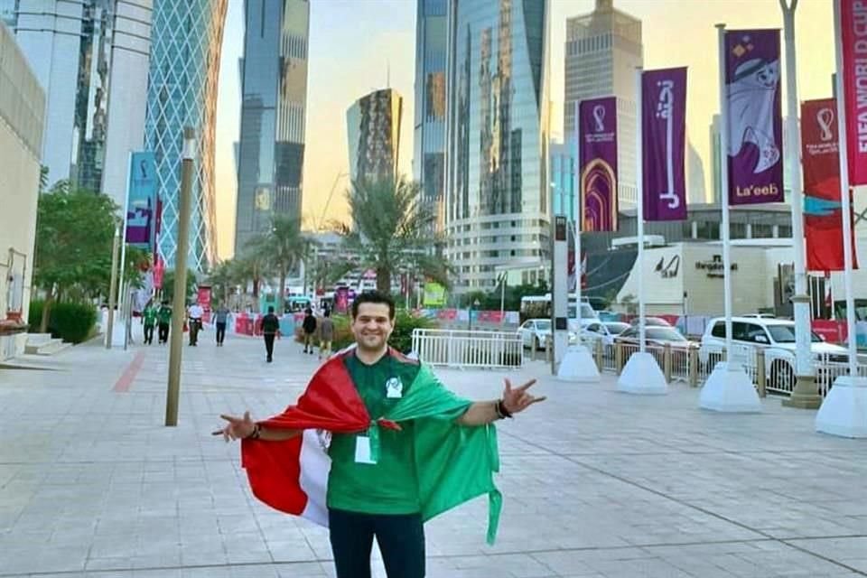 El Secretario de Enlace Legislativo del Comité Ejecutivo Nacional del PRI presumió un viaje de placer a Qatar, donde se celebra la Copa del Mundo 2022.