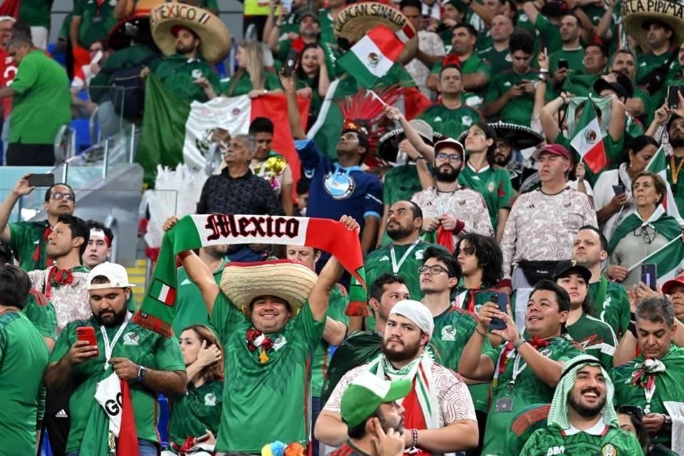 La afición mexicana hace vibrar el Estadio 974.