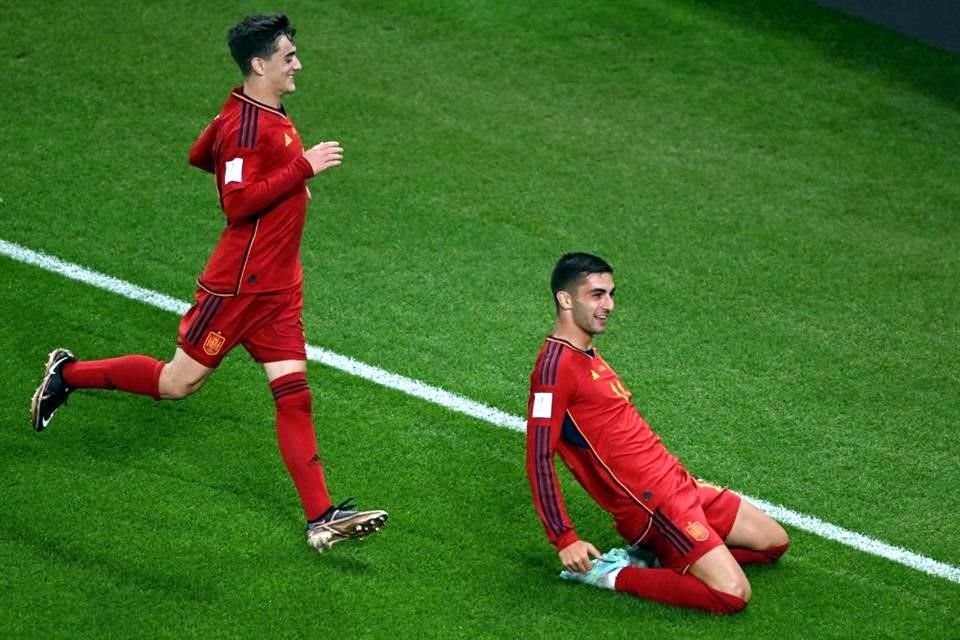 La celebración de Ferran Torres en su segundo de la tarde, cuarto del partido.