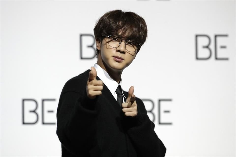 Jin, miembro de la agrupación BTS, se alistará para dar inicio a su servicio militar en diciembre.