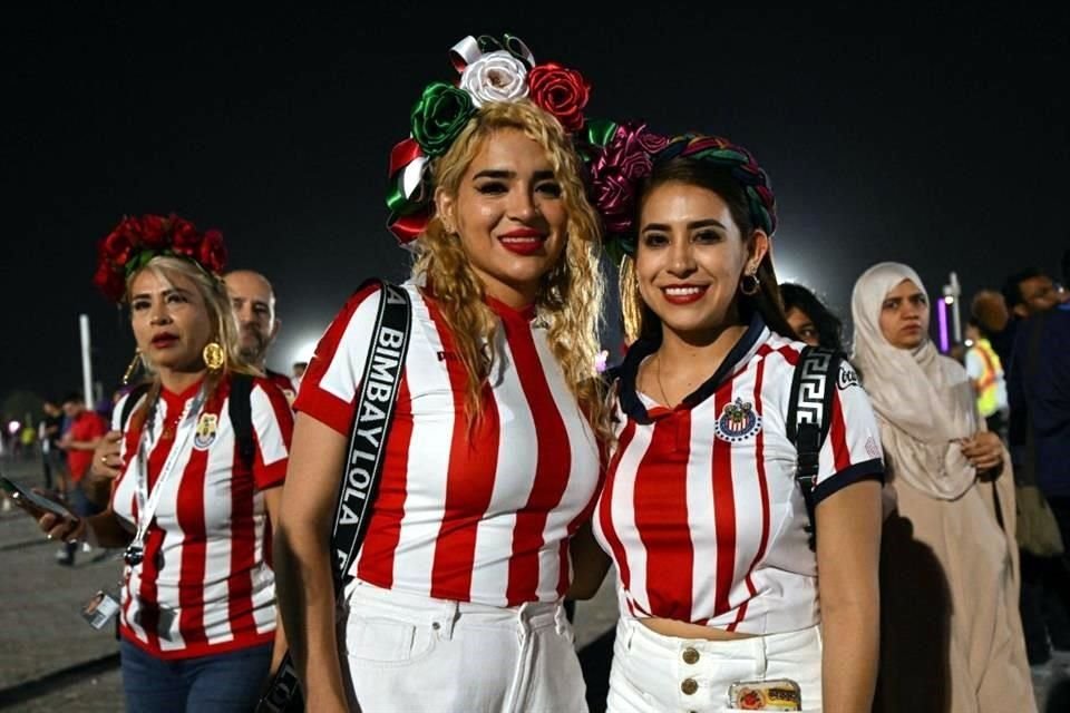 Algunas 'chivahermanas' estuvieron presentes en el Estadio 974.