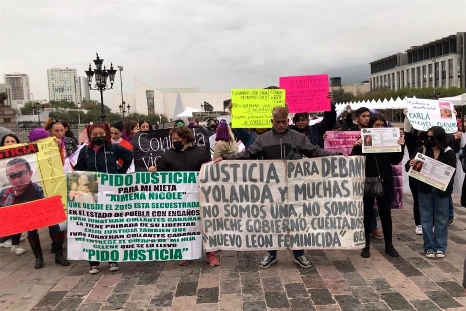 La marcha fue convocada por el colectivo Morras feministas MTY, en conjunto con otros colectivos, como Psicohackers, Unión de Colectivas Nuevo León y el Movimiento por la Igualdad en Nuevo León.