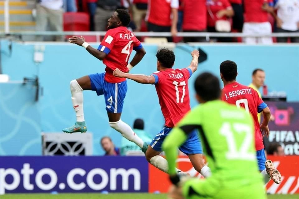 Keysher Fuller celebra el único tanto logrado en el juego.