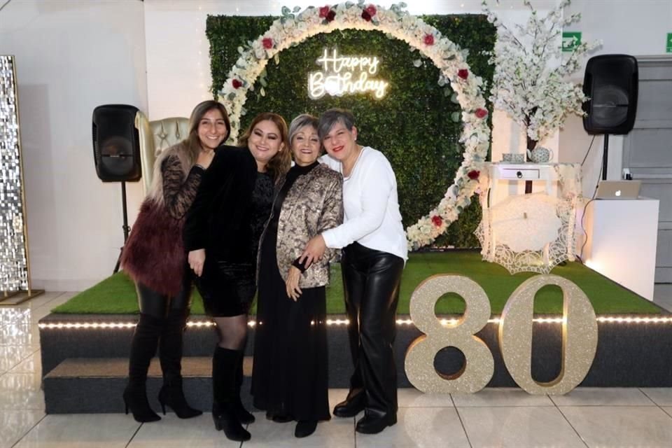 Lynda Xóchitl Rivera, Xóchitl Villasana Treviño, Alicia Cervantes y Verónica García