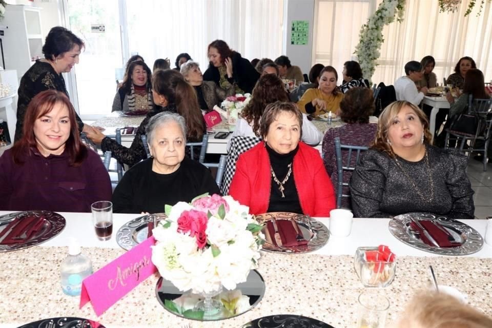 Elisa Villasana, Elisa Espejo, Rosalba Martínez y Flor Arisiniega