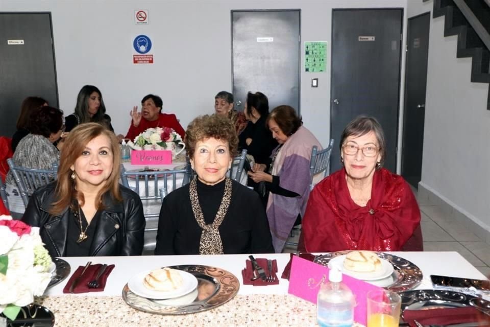 Elsa Gallardo, Bertha Salinas y Rosa María Sosa