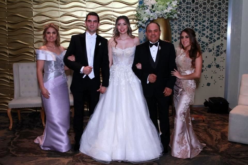 Alejandra García de García, David Ernesto García García, Valeria Padrón Padilla, Ernesto García Alanís y Mayra García García