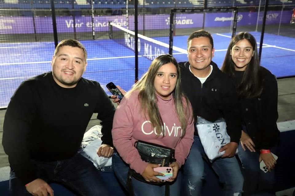 Matías Cereño, Domique Medina, Óscar Cereño y Daniela Celis