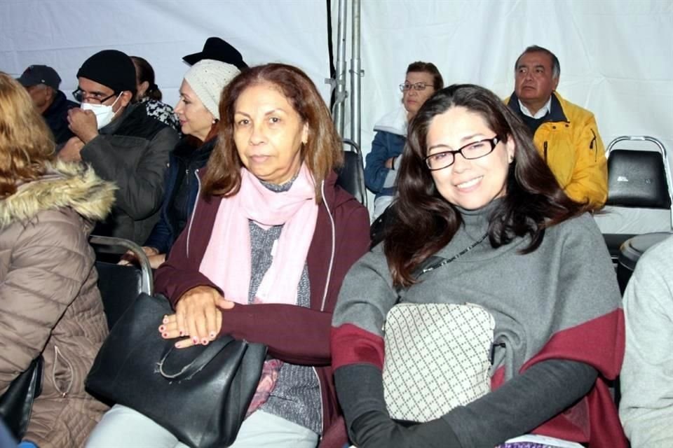 Eloisa Olvera y María de San Juan García