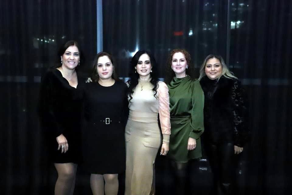 Magda Elizondo, Cristina Garza, Mayra Contreras, Débora Sáenz y Cristy Rodríguez